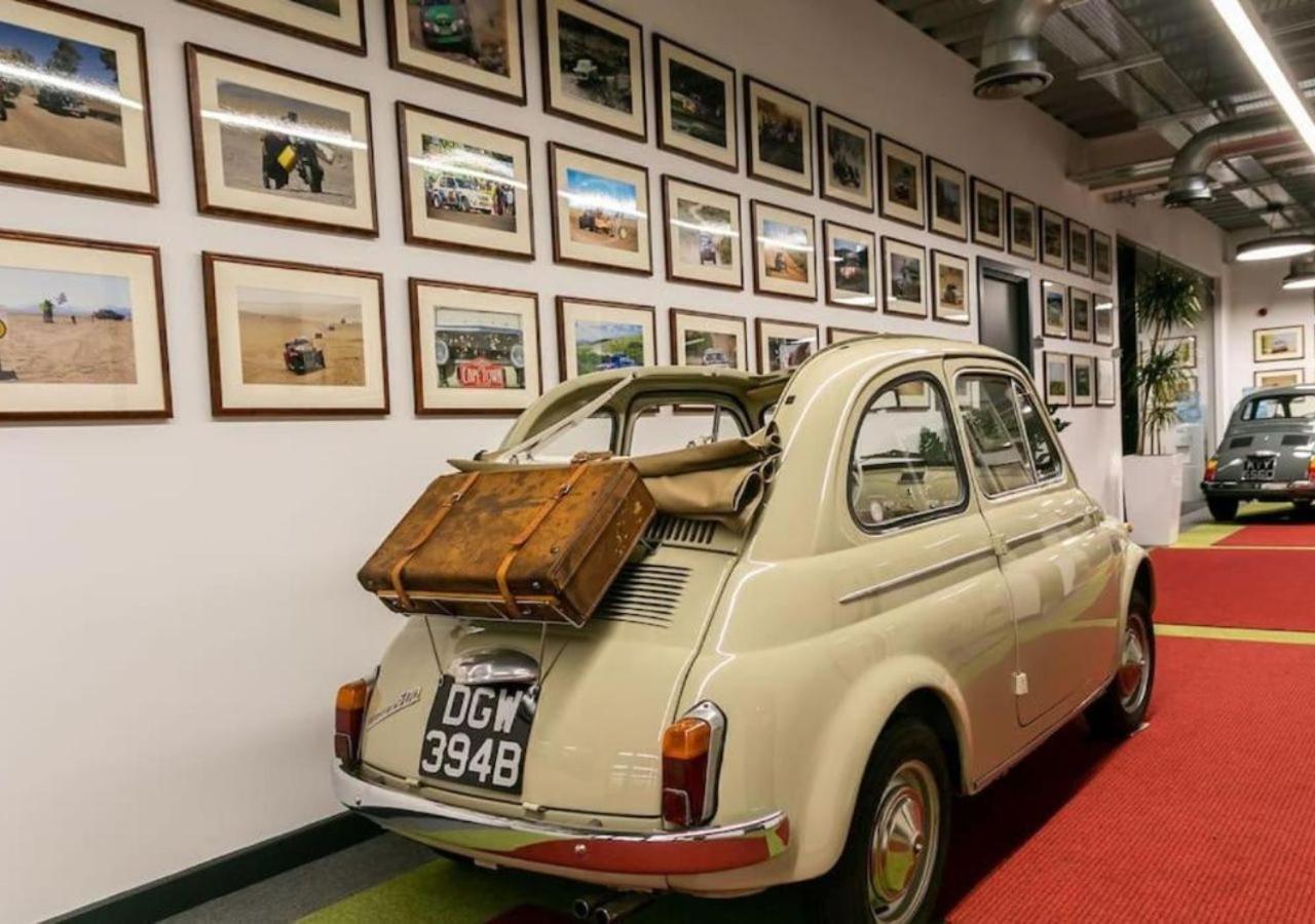 Duclos At Bicester Heritage Exteriör bild